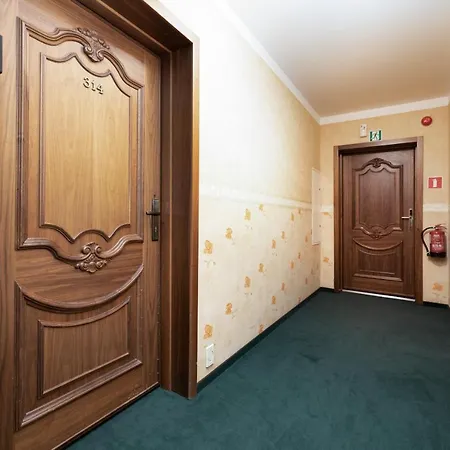 Awangardia Kasprowicza By Renters *
