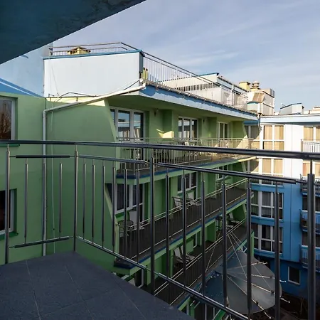 Awangardia Kasprowicza By Renters * كولوبرزيغ