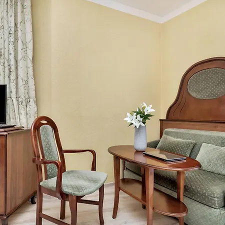 Awangardia Kasprowicza By Renters * كولوبرزيغ