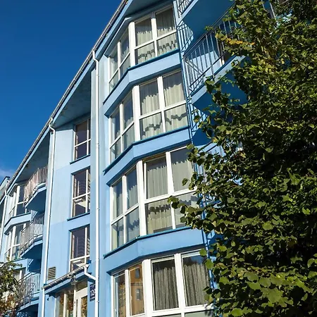 Awangardia Kasprowicza By Renters *