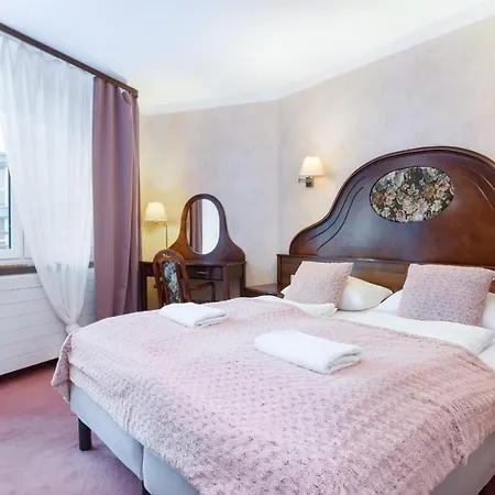Awangardia Kasprowicza By Renters Kołobrzeg