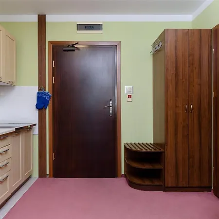 Awangardia Kasprowicza By Renters *
